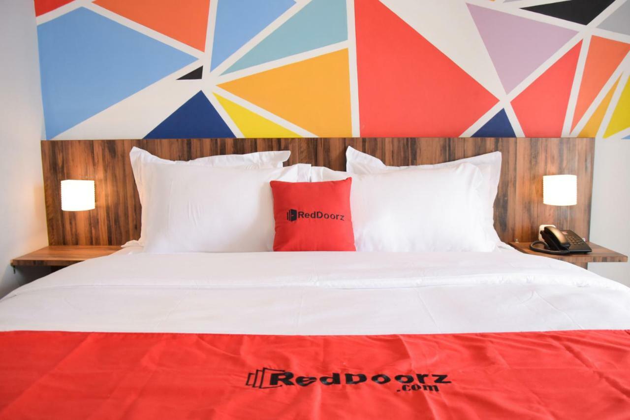 Reddoorz Plus Near Unimed Medan Hotel Bagian luar foto